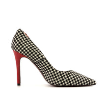 Load image into Gallery viewer, HARLOW HOUNDSTOOTH PUMPS