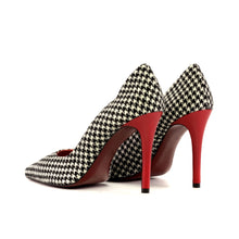 Load image into Gallery viewer, HARLOW HOUNDSTOOTH PUMPS