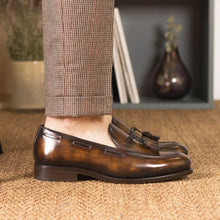 Load image into Gallery viewer, The Harrington Bespoke Men's Shoes Tobacco Patina Leather Tassels Loafers (AMB2311)
